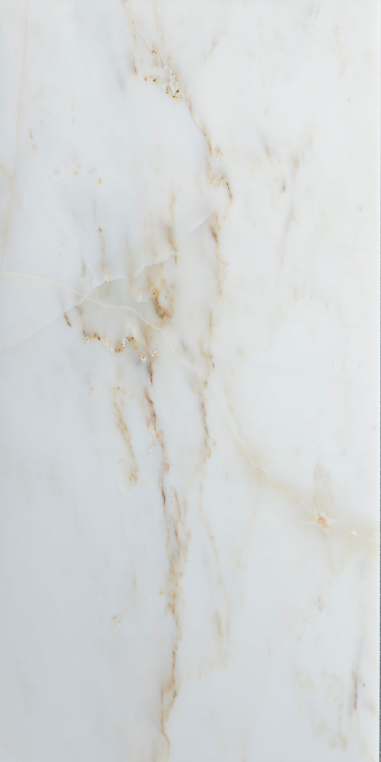 Calacatta Amber Honed Marble